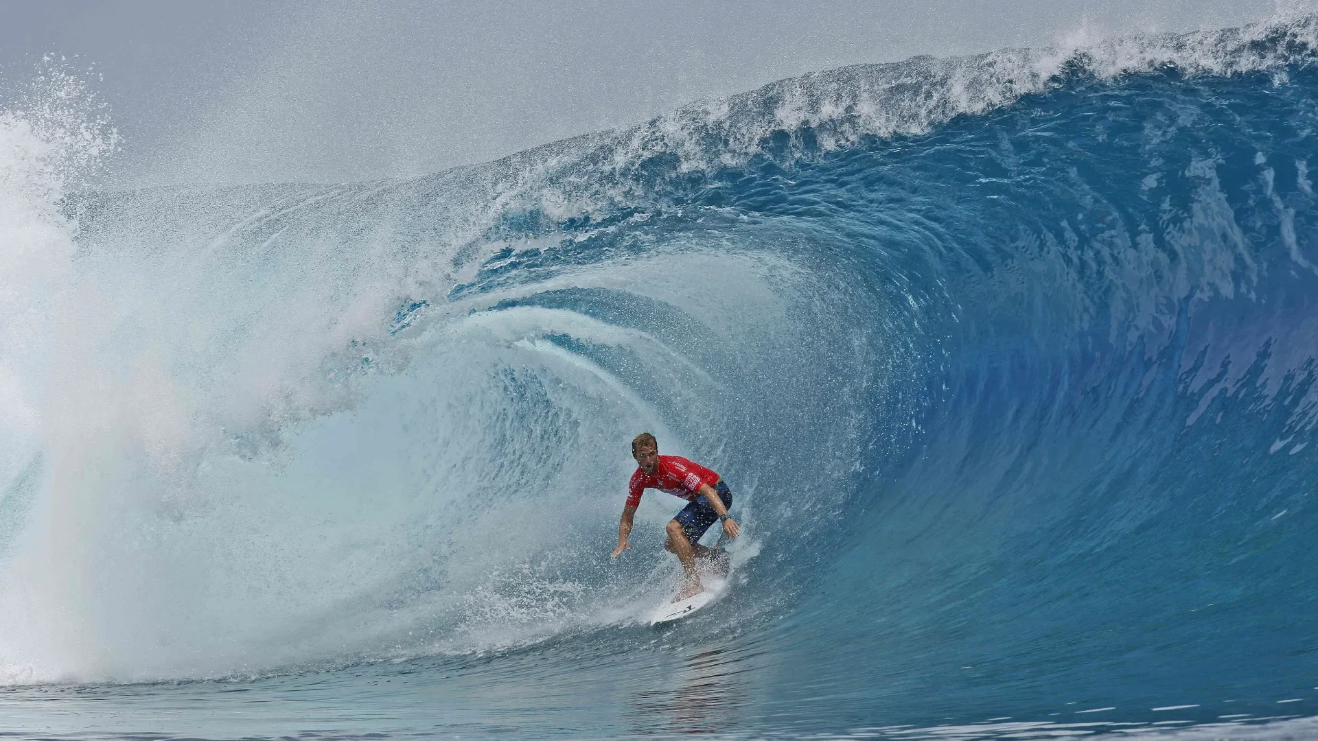  The Teahupoâo waves are famous for the Tahiti Pro Surf competition. 